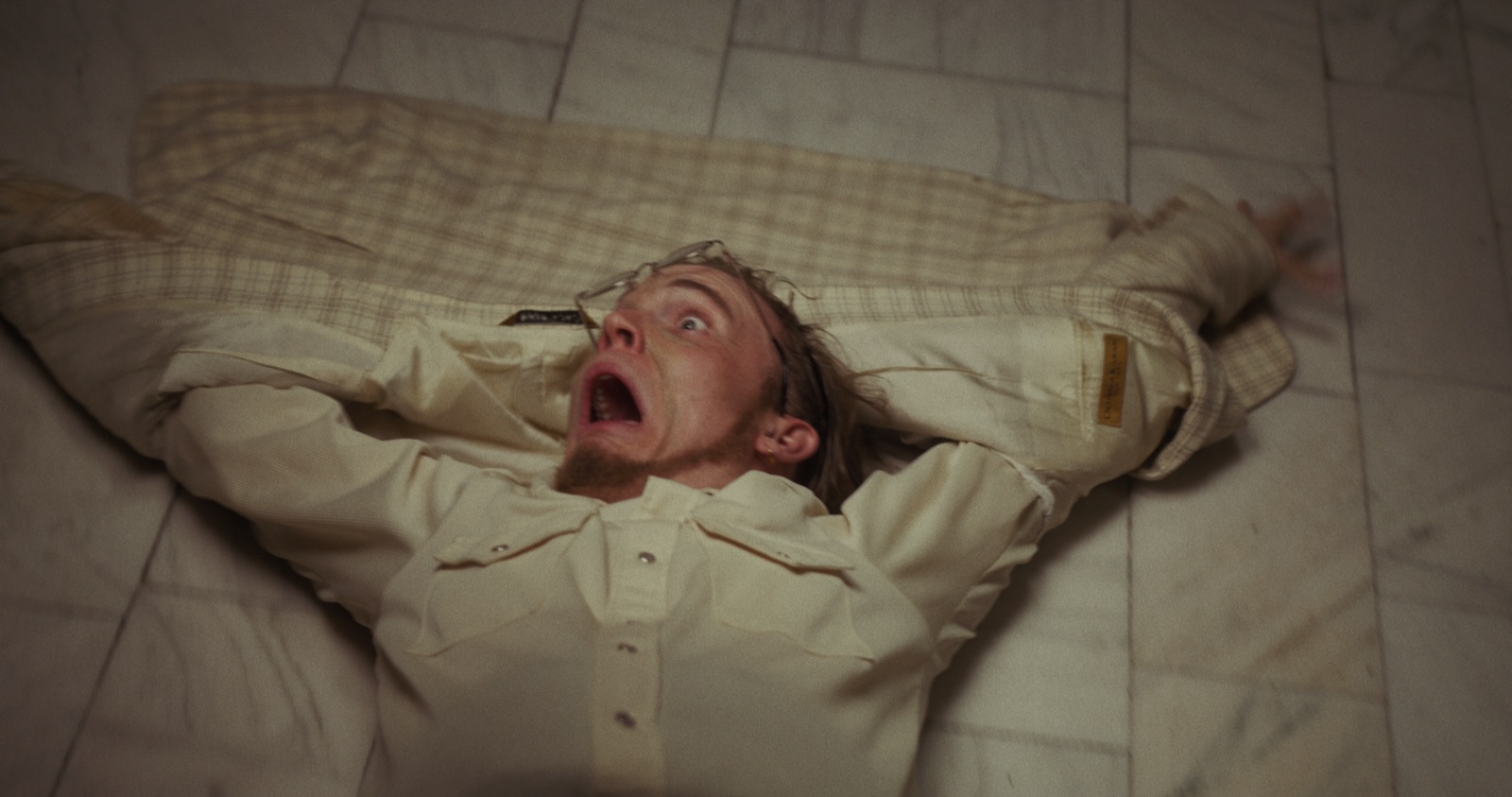 Beatrick x Co Lee x Miller David - VÁROS — film still 8