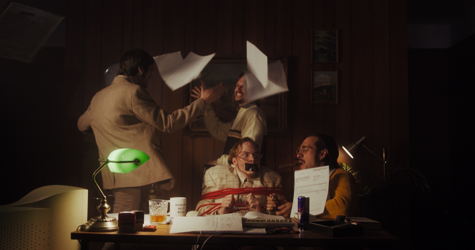 Beatrick x Co Lee x Miller David - VÁROS — film still 14